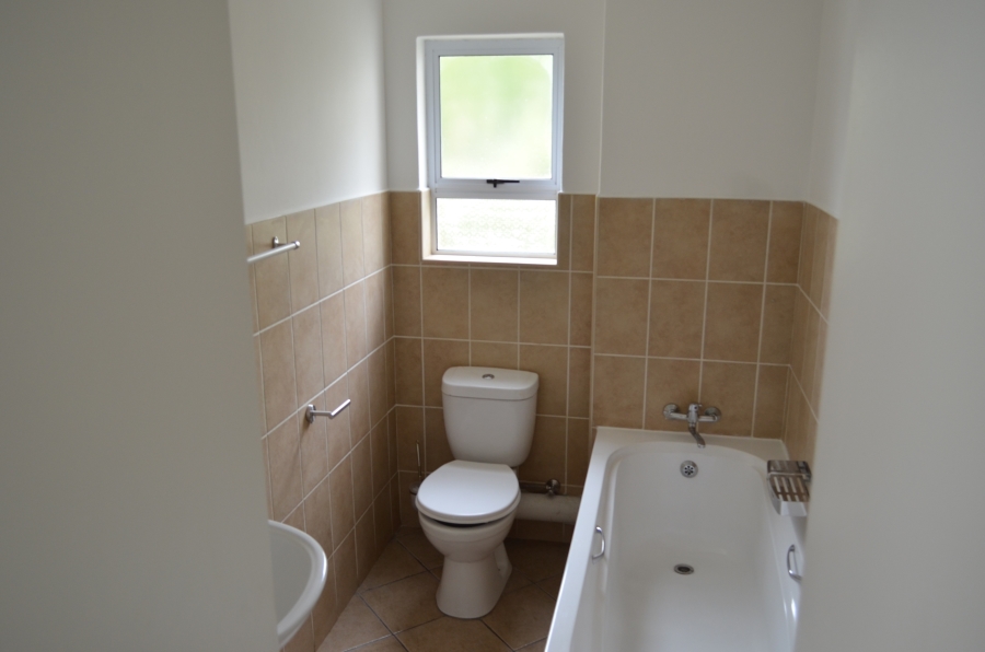 To Let 2 Bedroom Property for Rent in Whispering Pines Western Cape